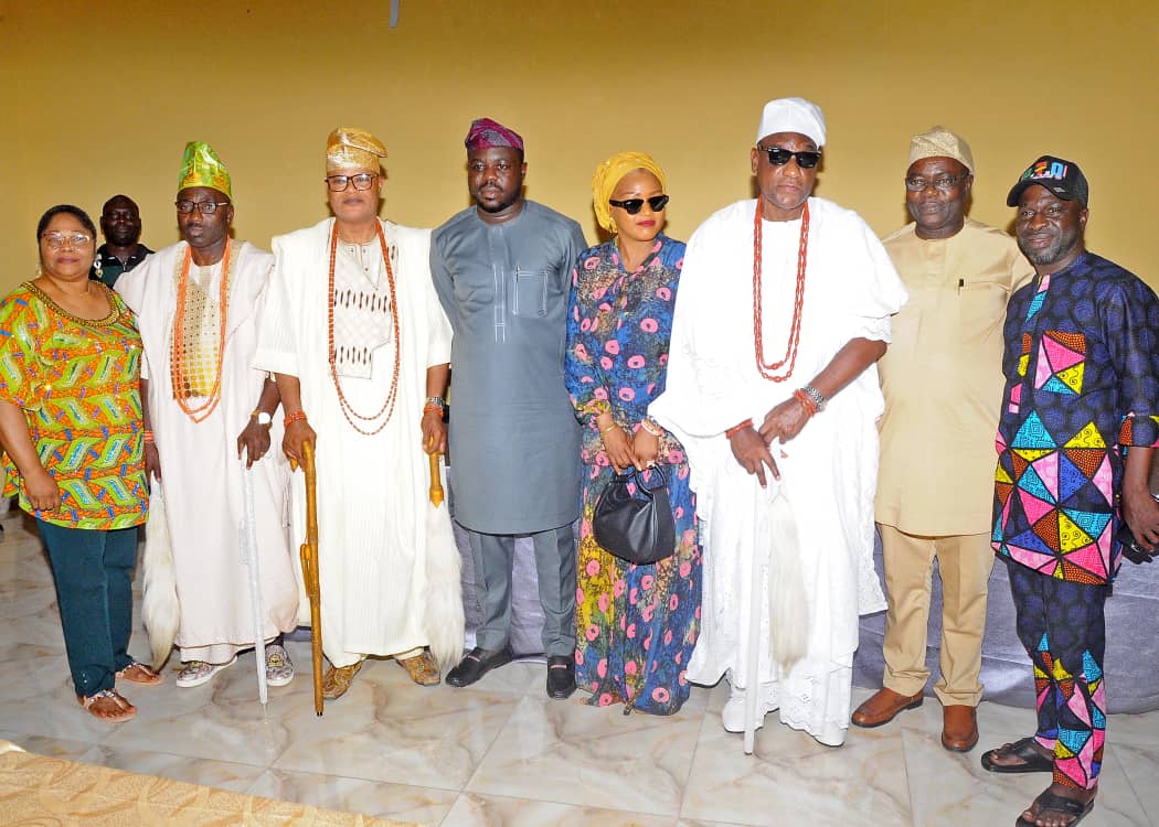 Prominent Lagos Kings Visit Hon. Taiwo Oyekan