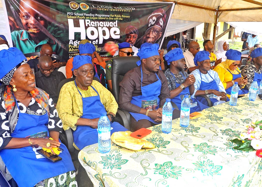 LAGOS ISLAND MAYOR, HON. TAIWO OYEKAN LAUNCHES SCHOOL FEEDING PROGRAMME FOR PUBLIC PRIMARY SCHOOL PUPILS